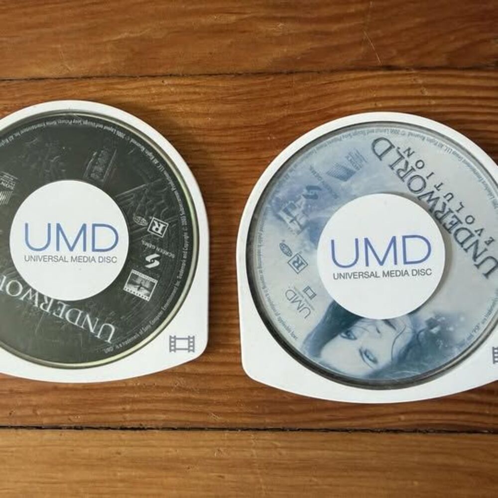 Underworld & Evolution UMD Video 2 Disc Lot Sony PSP R Vampires Werewolves
